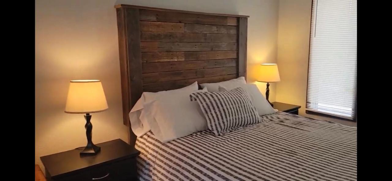 Rock Creek Mercantile & Motel Clinton Zewnętrze zdjęcie